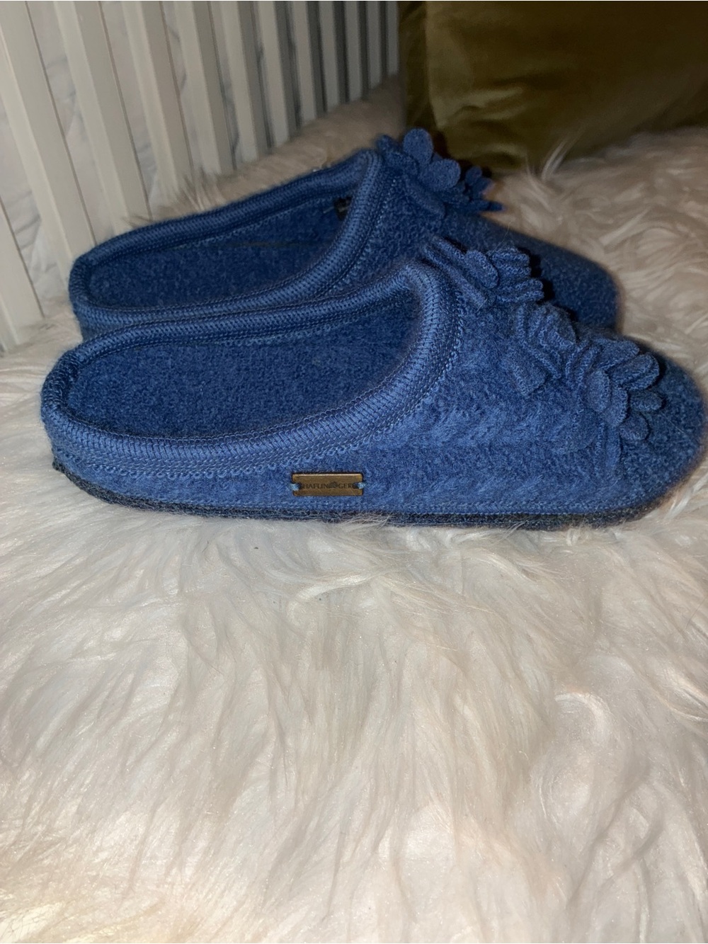 NWT Haflinger Charisma Boiled Wool Flower Slippers Cobolt Blue Sz 40 or Sz 9 - Picture 8 of 8